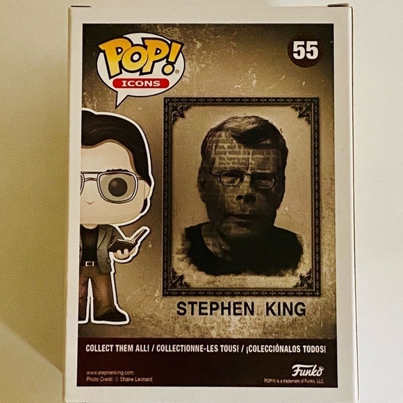 Funko POP! Icons Stephen King with Red Balloon #55 [Black and White] Exclusive - Picture 3 of 6